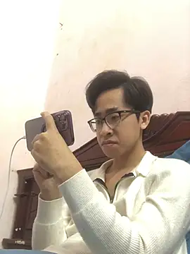 Snapshot of liamhn2k4 chatting on 02/19/26, 01:08 liamhn2k4 online show from 02/19/26, 01:08