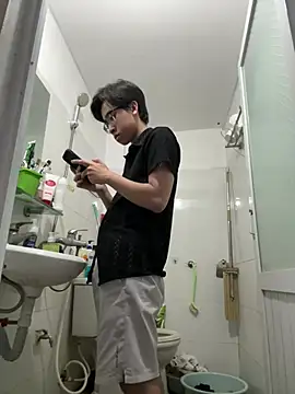 Snapshot of liamhn2k4 chatting on 03/25/26, 11:53 liamhn2k4 online show from 03/25/26, 11:53