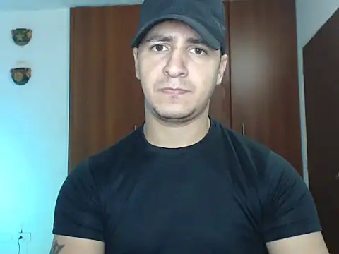 Snapshot of DarkTheKing chatting on 01/13/26, 04:27 DarkTheKing online show from 01/13/26, 04:27