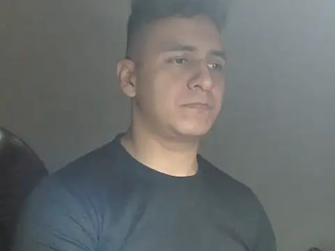 Snapshot of DarkTheKing chatting on 10/31/25, 05:37 DarkTheKing online show from 10/31/25, 05:37