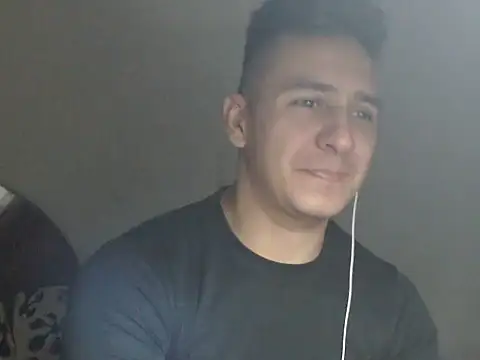 Snapshot of DarkTheKing chatting on 11/02/25, 04:28 DarkTheKing online show from 11/02/25, 04:28