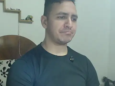 Snapshot of DarkTheKing chatting on 11/07/25, 01:48 DarkTheKing online show from 11/07/25, 01:48