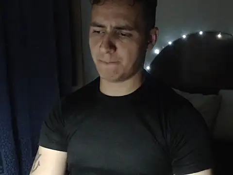 Snapshot of DarkTheKing chatting on 11/28/25, 04:56 DarkTheKing online show from 11/28/25, 04:56