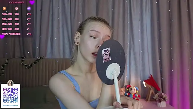Snapshot of Sunshine_agata chatting on 06/22/26, 04:53 Sunshine agata online show from 06/22/26, 04:53