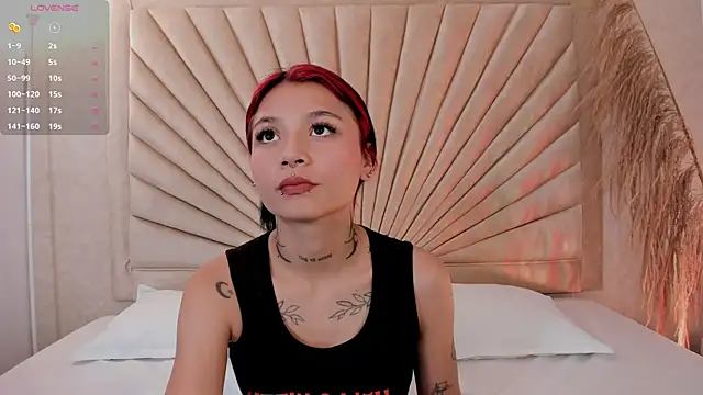 Snapshot of Emma_duff chatting on 11/14/25, 12:09 Emma duff online show from 11/14/25, 12:09