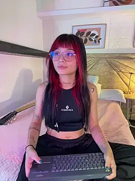 Emma duff online show from 03/24/26, 07:47