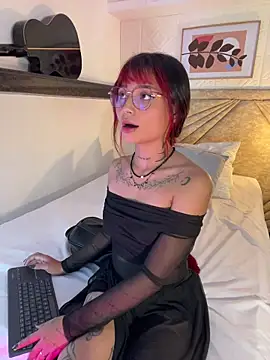 Emma duff online show from 03/14/26, 07:42