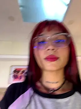 Snapshot of Emma_duff chatting on 07/15/26, 07:43 Emma duff online show from 07/15/26, 07:43