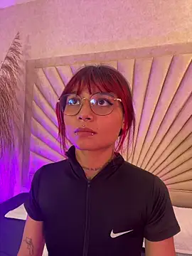 Emma duff online show from 03/22/26, 12:50