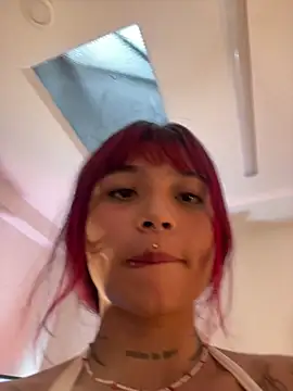 Emma duff online show from 03/18/26, 07:37