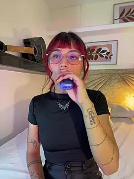 Emma duff online show from 04/15/26, 07:51