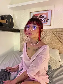 Emma duff online show from 04/24/26, 12:18