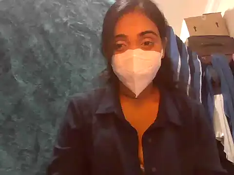 shainiasha1 online show from 05/28/26, 04:57