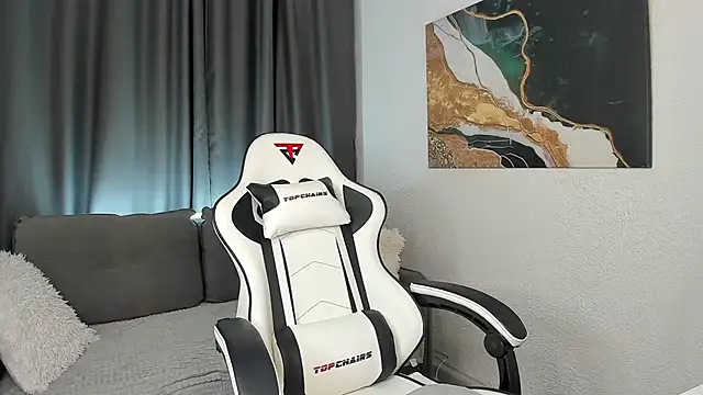 bella xx   online show from 10/24/25, 03:16