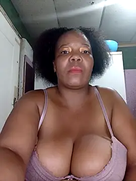 boobsqueenxo online show from 11/07/25, 02:21