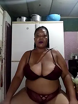 boobsqueenxo online show from 11/26/25, 06:19