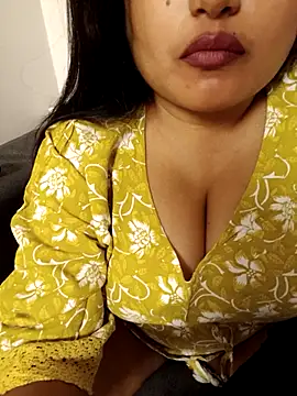 Cuty-Lina online show from 11/11/25, 02:23