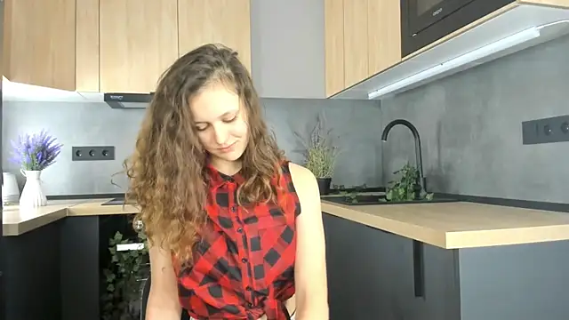 Snapshot of FoxFever chatting on 11/29/25, 06:46 FoxFever online show from 11/29/25, 06:46