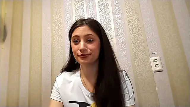 Snapshot of Qutha_best chatting on 10/20/25, 12:17 Qutha best online show from 10/20/25, 12:17