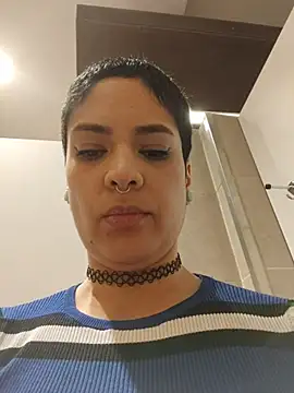 Snapshot of Natimiau chatting on 11/08/25, 05:49 Natimiau online show from 11/08/25, 05:49