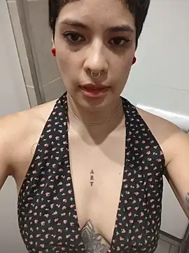 Snapshot of Natimiau chatting on 12/05/25, 07:23 Natimiau online show from 12/05/25, 07:23