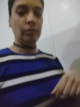 Snapshot of Natimiau chatting on 11/05/25, 06:33 Natimiau online show from 11/05/25, 06:33