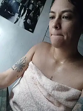 Snapshot of Natimiau chatting on 11/27/25, 05:57 Natimiau online show from 11/27/25, 05:57