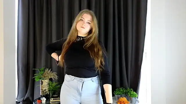 NightSaffron online show from 12/01/25, 07:42