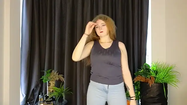 NightSaffron online show from 12/04/25, 06:56