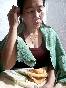 tabby-cat11 online show from 12/19/25, 09:17