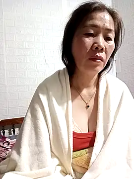 tabby-cat11 online show from 11/25/25, 11:48