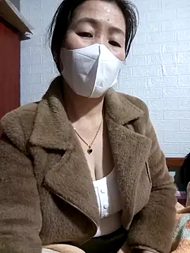 tabby-cat11 online show from 11/30/25, 06:19