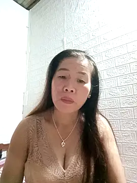 tabby-cat11 online show from 11/04/25, 01:37