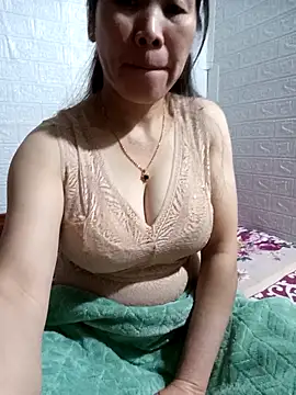 tabby-cat11 online show from 12/18/25, 04:28