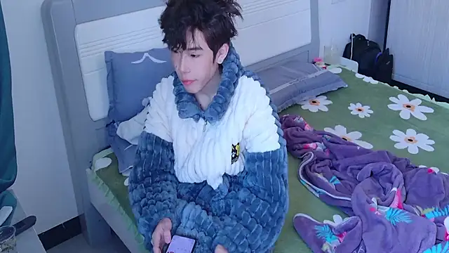 Stuffy-111 online show from 10/24/25, 04:22