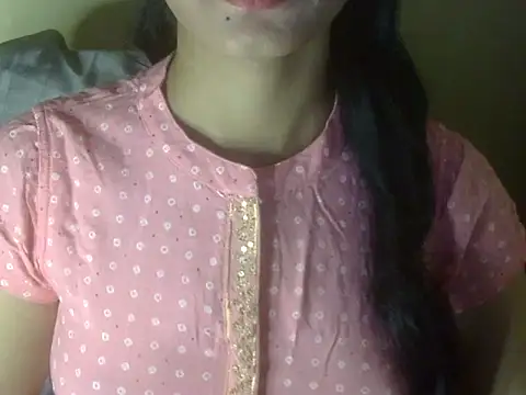 Snapshot of Shezi_N chatting on 04/23/26, 12:29 Shezi N online show from 04/23/26, 12:29