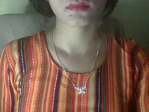 Snapshot of Shezi_N chatting on 05/21/26, 11:07 Shezi N online show from 05/21/26, 11:07