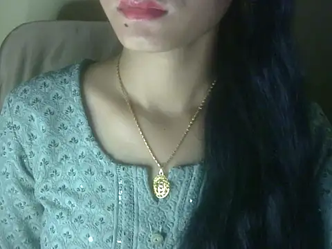 Snapshot of Shezi_N chatting on 06/18/26, 02:22 Shezi N online show from 06/18/26, 02:22