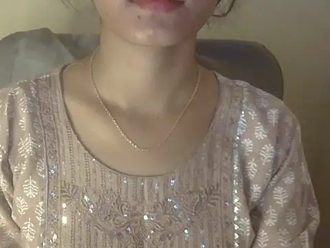 Shezi N online show from 04/12/26, 06:49