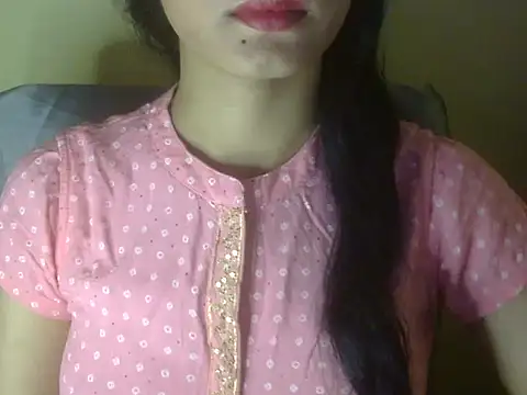 Snapshot of Shezi_N chatting on 04/26/26, 10:12 Shezi N online show from 04/26/26, 10:12