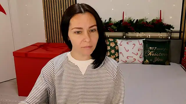 Snapshot of DitaNoir chatting on 12/17/25, 06:51 DitaNoir online show from 12/17/25, 06:51