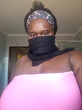 Snapshot of THASHATEEE chatting on 10/16/25, 02:47 THASHATEEE online show from 10/16/25, 02:47