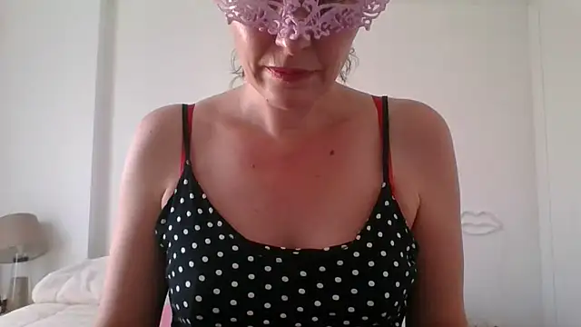 Ava sexy bitch online show from 04/18/26, 08:16