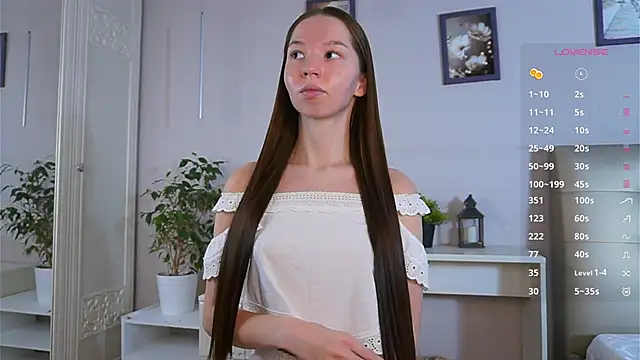 MayaHjelm online show from 11/27/25, 05:41