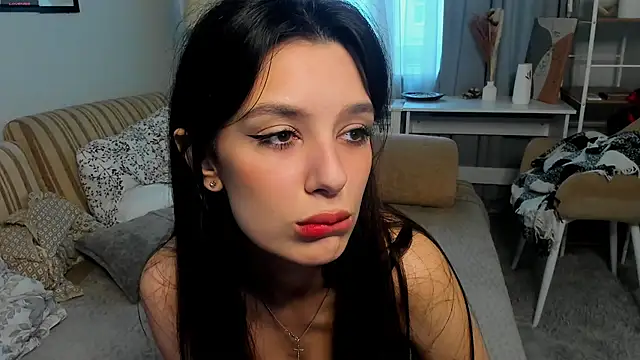 Snapshot of DemetraSadahiro chatting on 11/15/25, 09:35 DemetraSadahiro online show from 11/15/25, 09:35