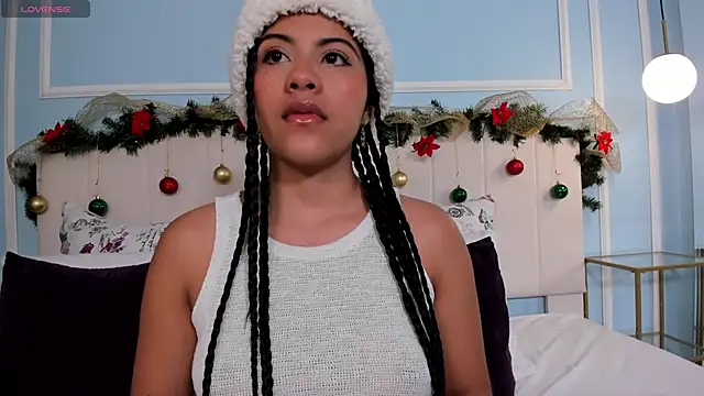 mia canoo online show from 12/18/25, 12:09