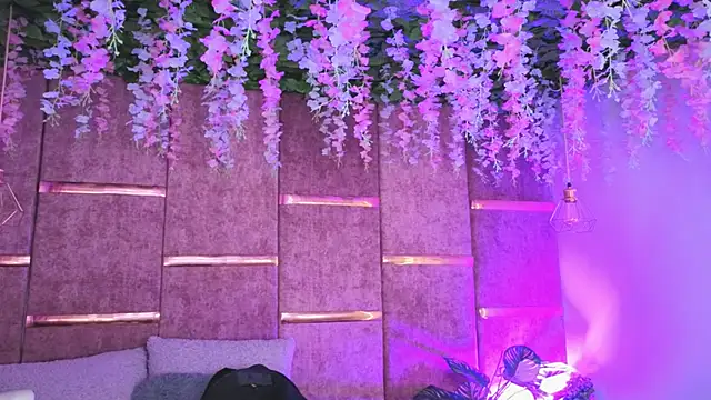 Rynka  online show from 12/14/25, 03:46