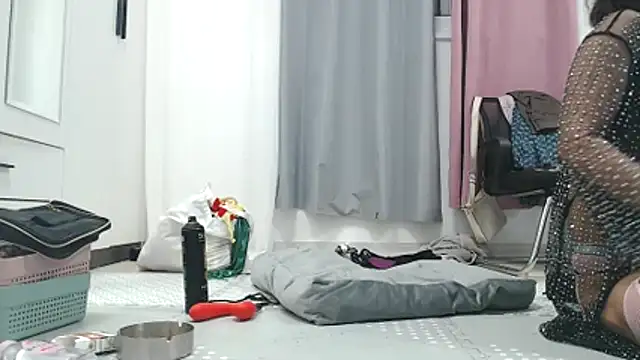 Your Desires07 online show from 11/16/25, 07:07