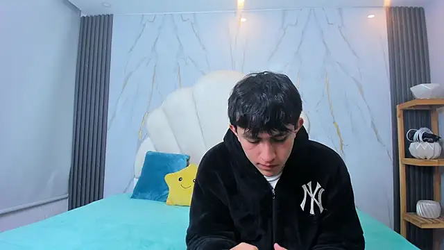 hoot booys  online show from 03/27/26, 08:43