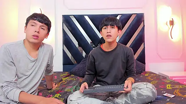 hoot booys  online show from 11/17/25, 03:32